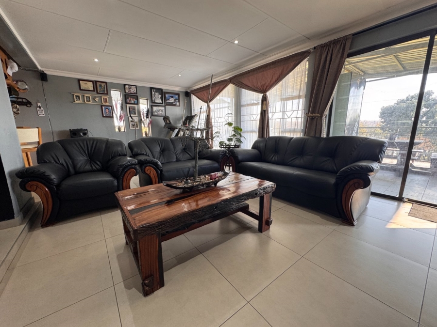 7 Bedroom Property for Sale in Deneysville Free State